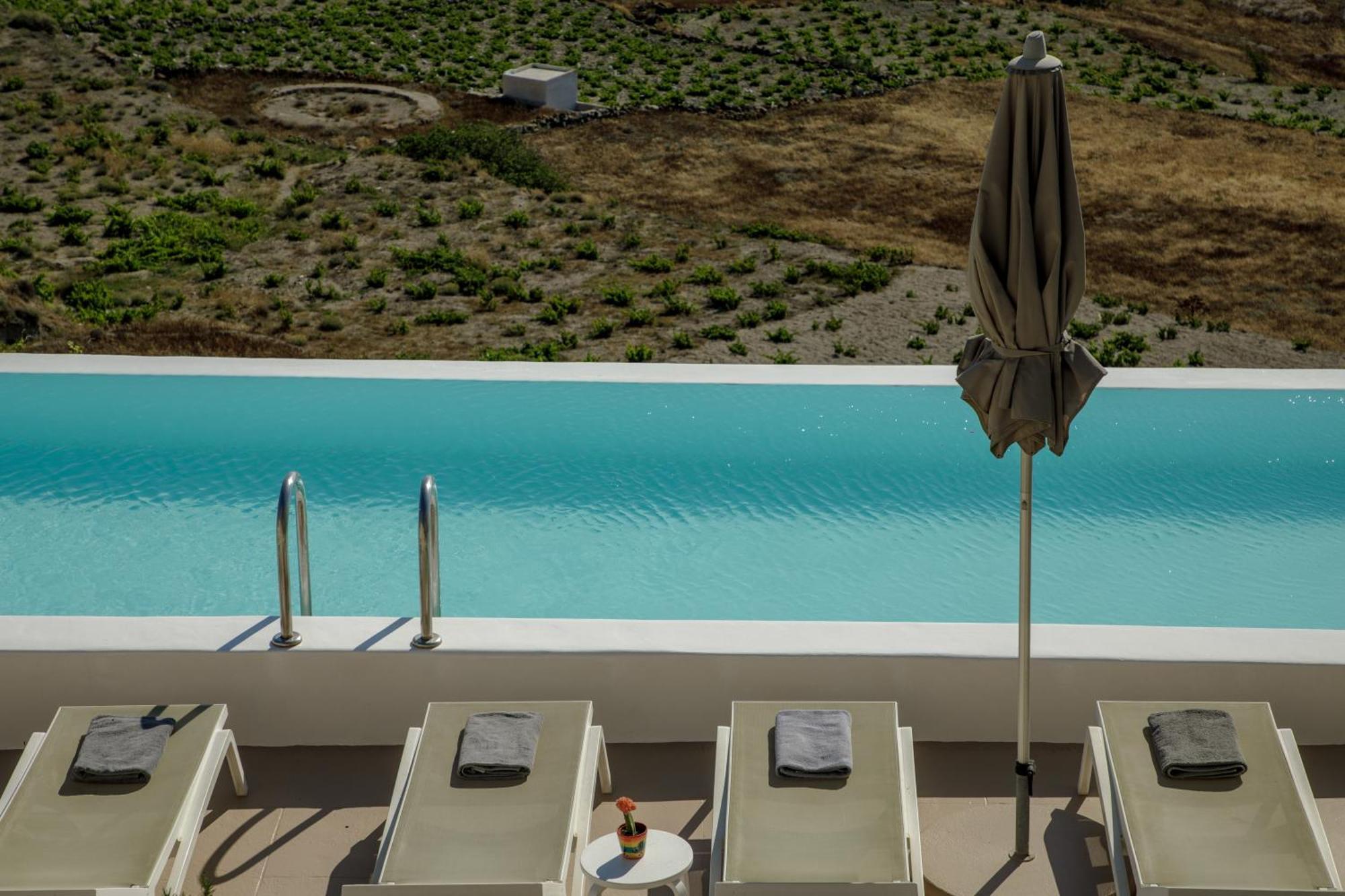Zatrikion Santorini Villas Pyrgos Kallistis Bagian luar foto