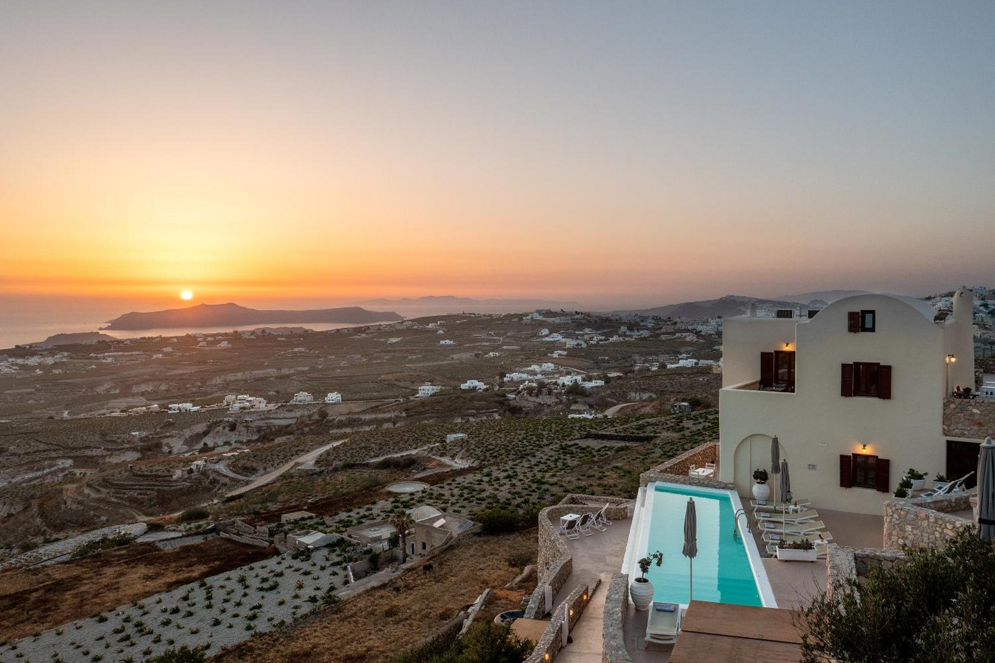 Zatrikion Santorini Villas Pyrgos Kallistis Bagian luar foto