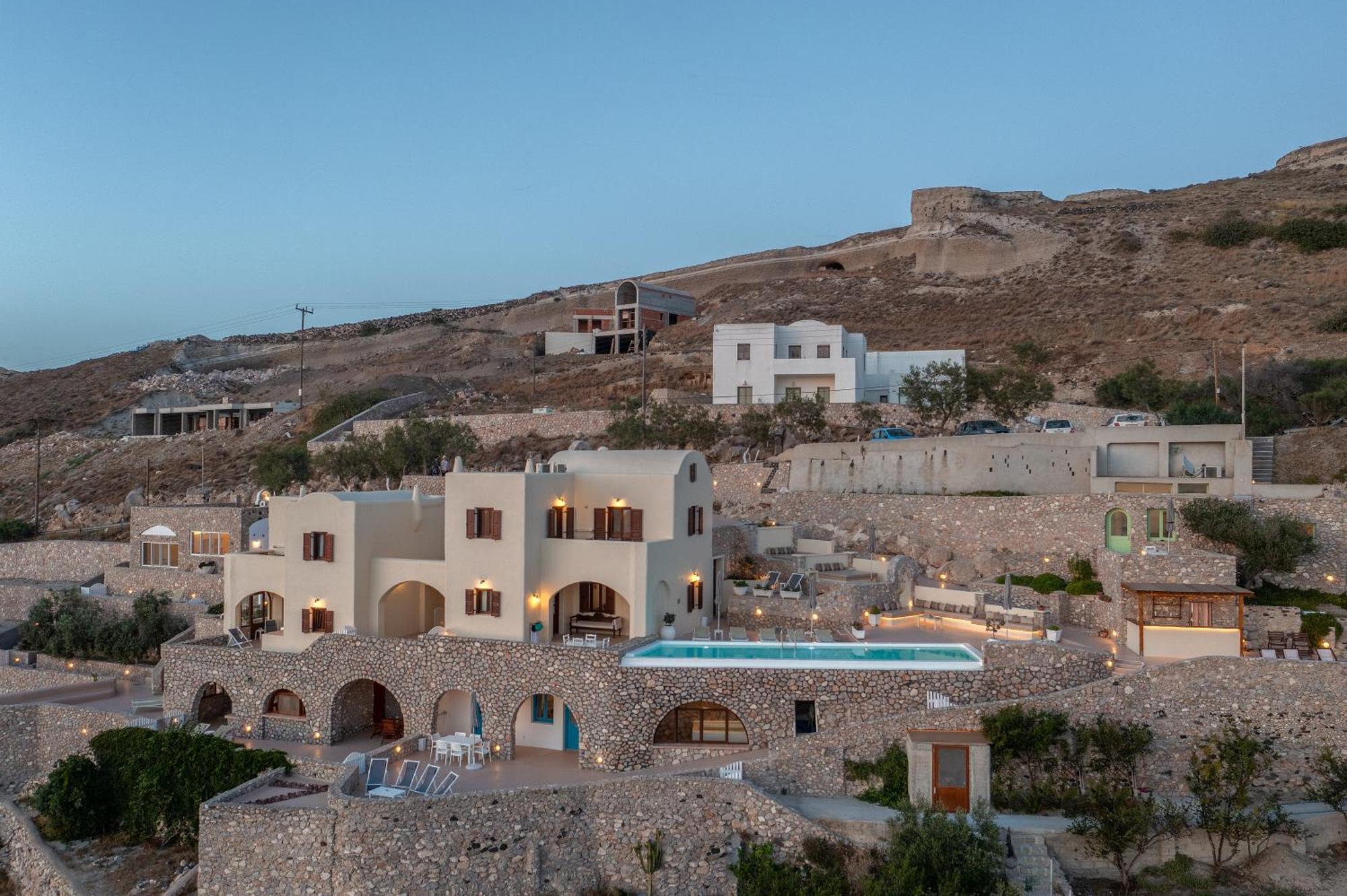 Zatrikion Santorini Villas Pyrgos Kallistis Bagian luar foto